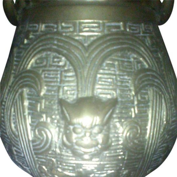 Solid Bronze Grecian Antique Lamp AND Versace Gift - Picture 4 of 8